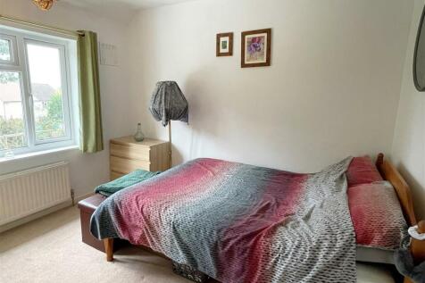 Bed 2.JPG