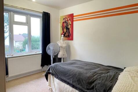 Bed 3.JPG