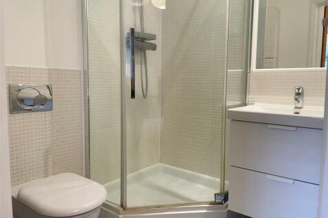 En Suite 1.JPG