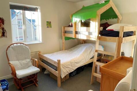 Bed 2.JPG