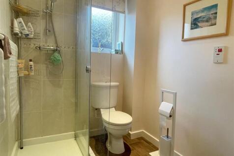 Shower Room 1.JPG
