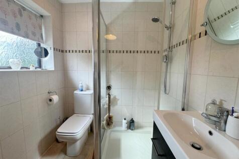 En Suite 1.JPG