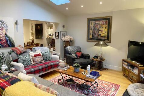 Fam Room 1.JPG