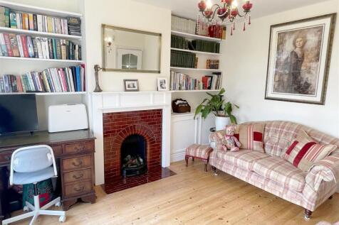 Family Room 2.JPG