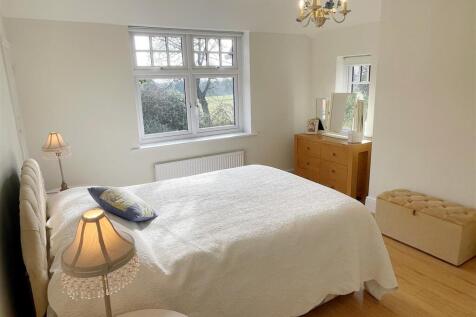 Bed 3.JPG