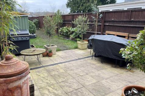 Grd Patio Area 1.JPG