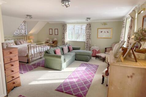 Bedroom 1.JPG