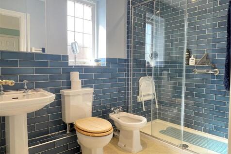 En Suite 1.JPG