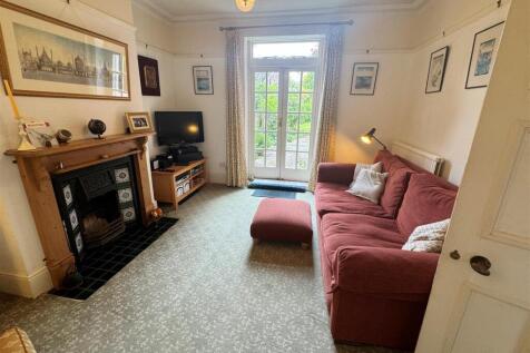Family Room.JPG