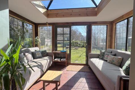 Garden Room 1.JPG