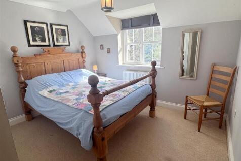 Bed 2.JPG