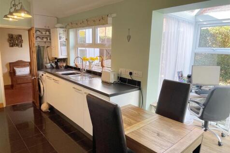 Kitch - Conservatory 1.JPG