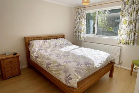 Bed 1.JPG