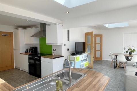 Kitch - Breakfast Room 1.JPG