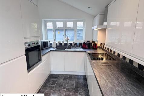 Annexe Kitchen 1.1.JPG