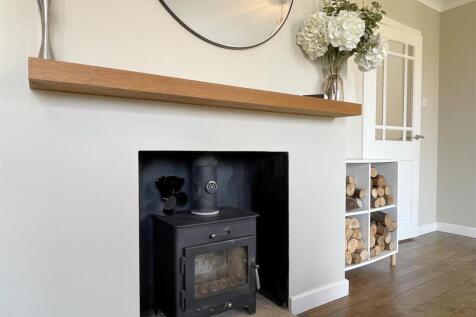 Log Burner 1.JPG