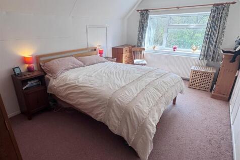 Bed 1.JPG