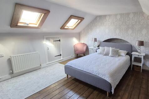 Bed 1.JPG