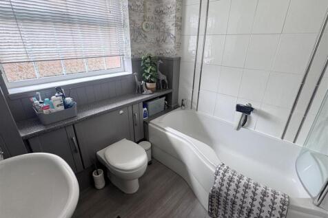 Bath 1.JPG