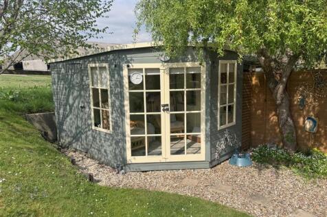 Garden Room 1.JPG