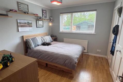 Bed 2.JPG