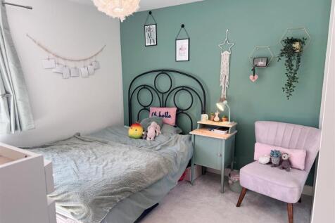 Bed 2.JPG