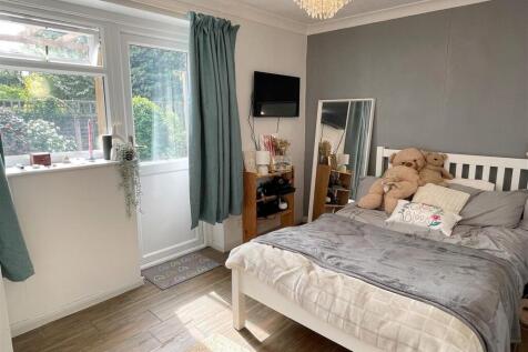 Bed downstairs 1.JPG