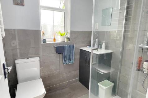 En Suite 1.JPG