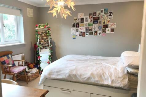 Bed 2.JPG