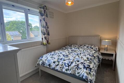 Bed 3.JPG
