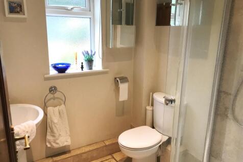 Shower Room 1.JPG