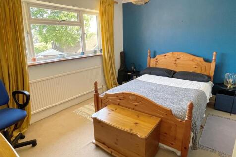 Bed 2.JPG