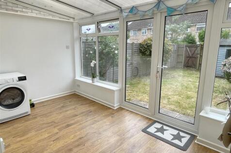 Conservatory - Family Area 1.JPG