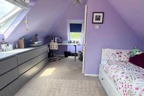 Bed 3a.JPG