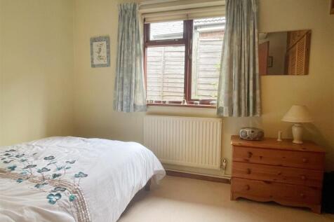 Bed 3.JPG