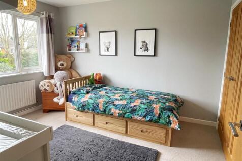 Bed 3.JPG