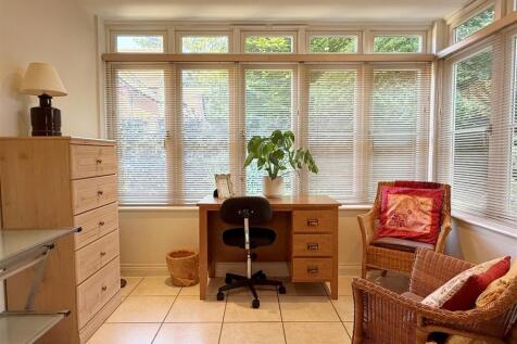 Sun Room 2.JPG
