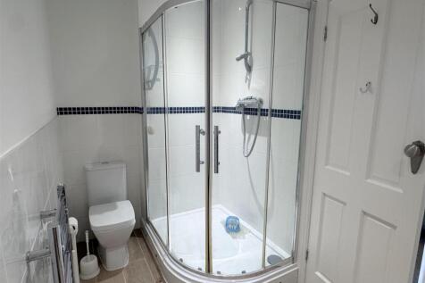 Ensuite 1.JPG