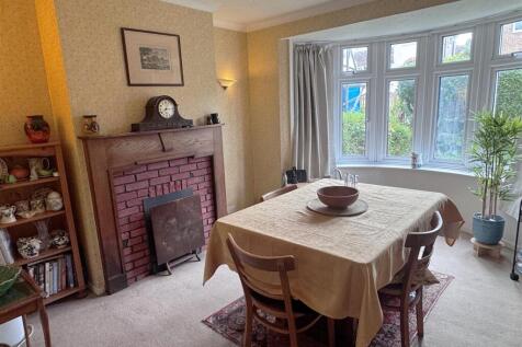 Dining Room 1.JPG