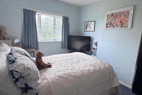 Bed 2.JPG