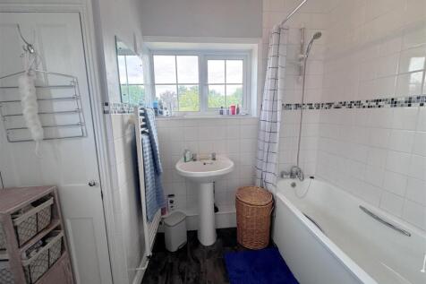 Bath 1.JPG