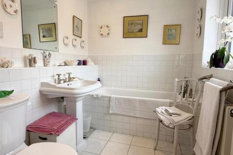 En Suite 1.jpg