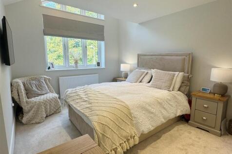 Bed 1a.JPG