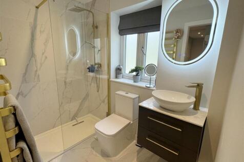 En Suite 1.JPG