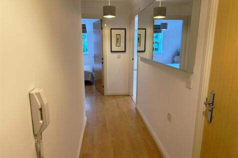 Hallway 1.JPG