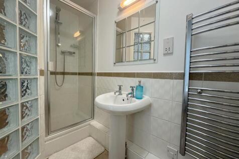 Ensuite 1a.JPG