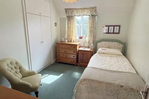 Bed 3.JPG