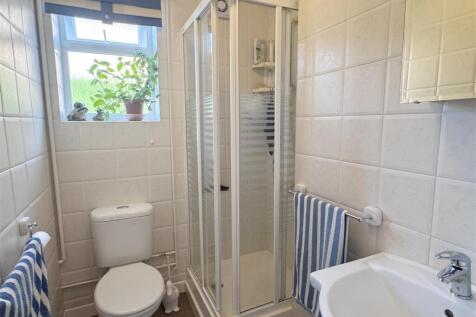 Shower Room 1.JPG
