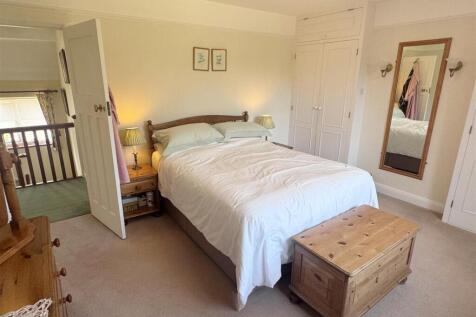 Bed 1a.JPG