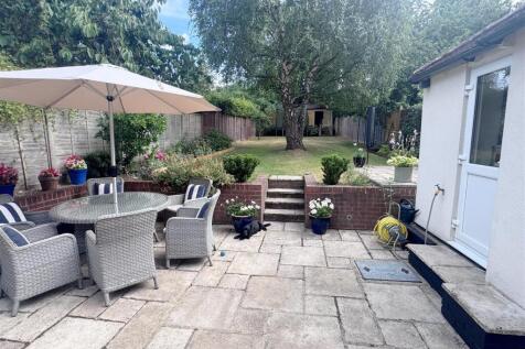 Patio 1.JPG